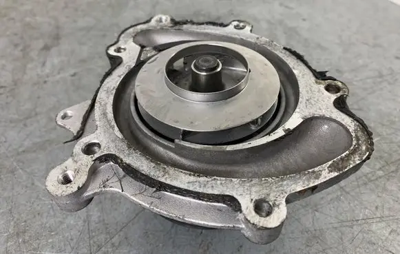 Mercedes-Benz E W212 Water pump