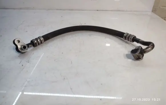 KIA Carens II Engine coolant pipe/hose