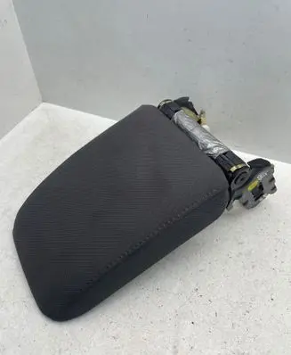 Volkswagen Golf V Armrest 1K0864207