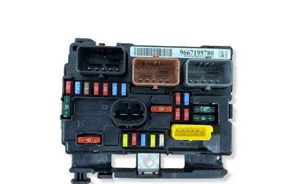 Citroen DS3 BSM Control unit 9667199780