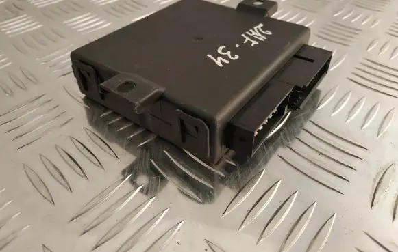 Opel Astra G Central body control module 24437076