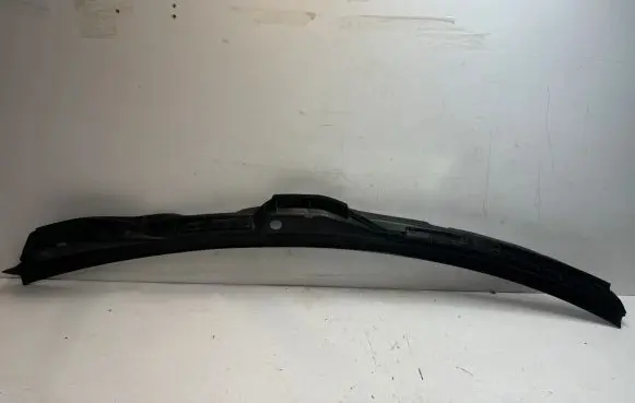 Porsche Macan (95B) Wiper trim 95B819403