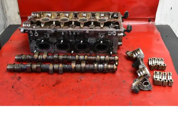 Opel Vectra C Engine head 55353286