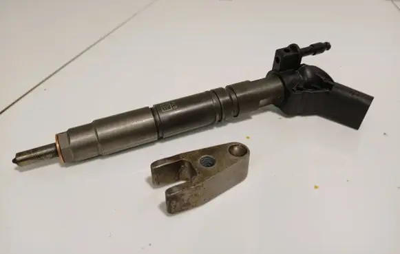 Mercedes-Benz ML W164 Fuel injector 0986435355 A6MDM37 231031