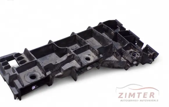 Front bumper mounting bracket