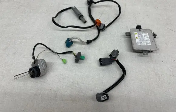 Mitsubishi ASX Xenon control unit/module W3T20971 7215 7210