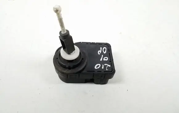 Mercedes-Benz E W210 Headlight level adjustment motor 