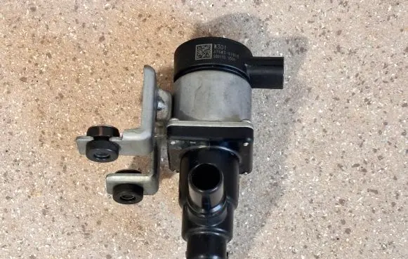Hyundai Ioniq 5 Electric auxiliary coolant/water pump 375W3GI010