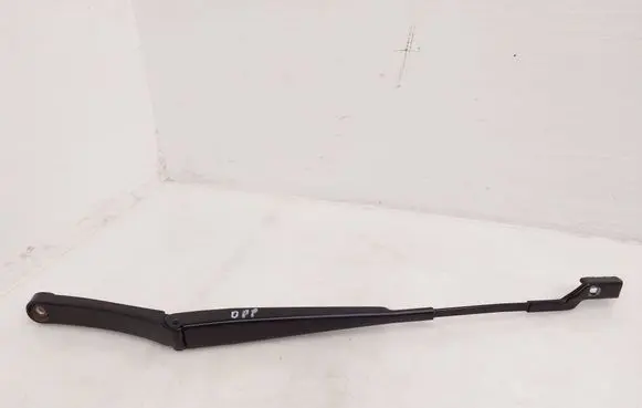 Volkswagen Tiguan Front wiper blade arm 5NC955410