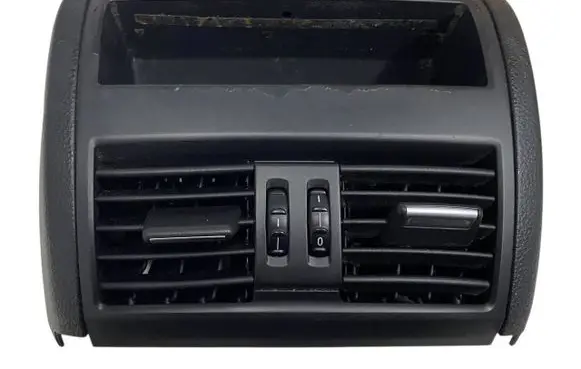 BMW 5 F10 F11 Rear air vent grill 9206664 51169206664 25795012