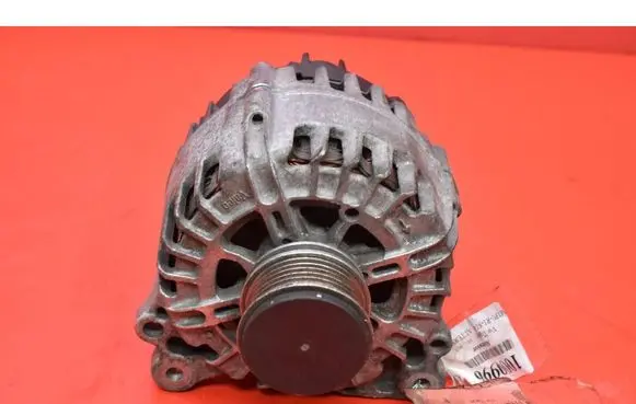 Volkswagen Tiguan Generator/alternator 03L903023A