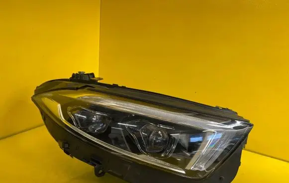 Mercedes-Benz CLS W257 Headlight/headlamp W2579068400