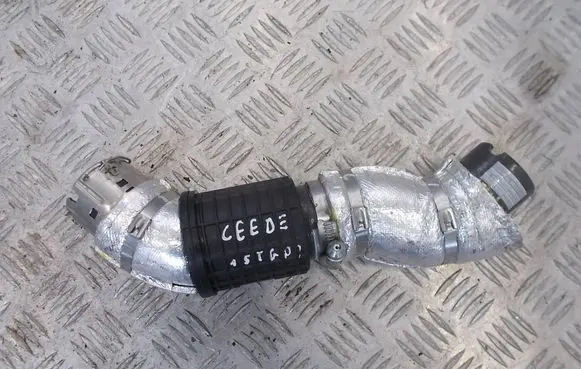 KIA Xceed Engine coolant pipe/hose