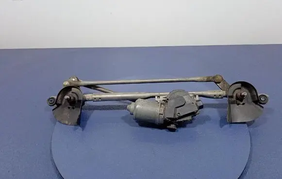 Mitsubishi Outlander Front wiper linkage and motor 159300-3471