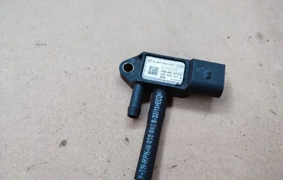 Audi A7 S7 4G Exhaust gas pressure sensor 059906051A
