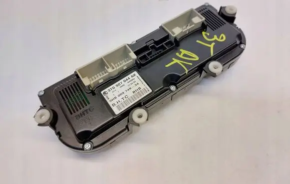 Skoda Octavia Mk2 (1Z) Climate control unit 3T0907044AK