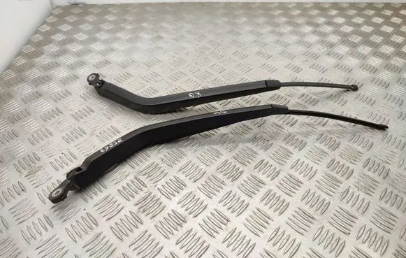 Volkswagen Transporter - Caravelle T6 Rear wiper blade arm 7E0955708 7E0955707