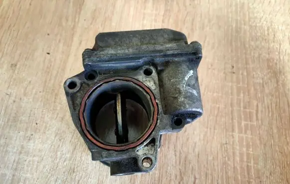 Audi A4 S4 B7 8E 8H Throttle valve 03G128063