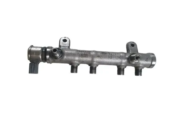 Volvo XC90 Fuel main line pipe 31432834