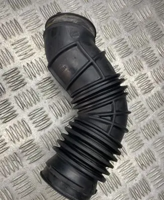 Volvo V70 Intercooler hose/pipe 8649258
