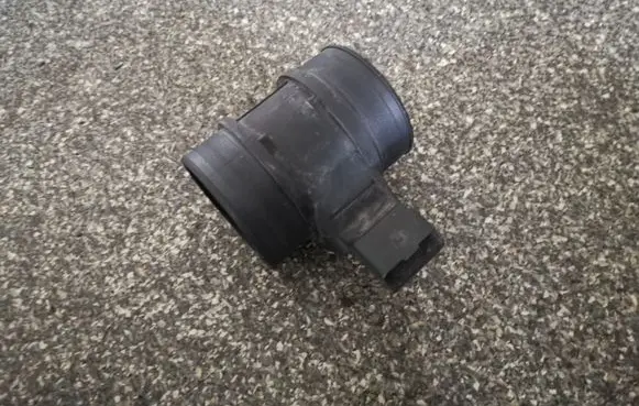 Citroen Xsara Picasso Mass air flow meter 9628336380