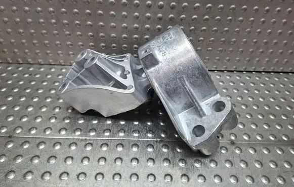 Fiat Doblo Engine mount bracket S27649742 517991100