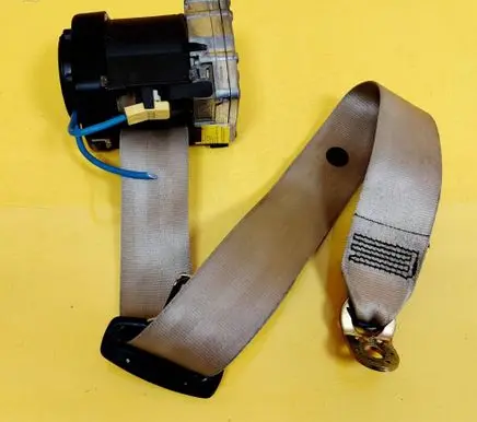 Audi A6 S6 C5 4B Rear seatbelt 