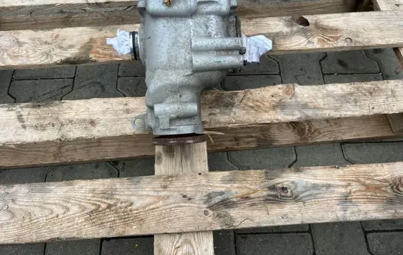 Infiniti Q50 Gearbox transfer box case 