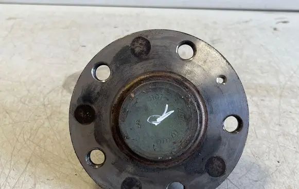 Audi Q2 - Rear wheel hub