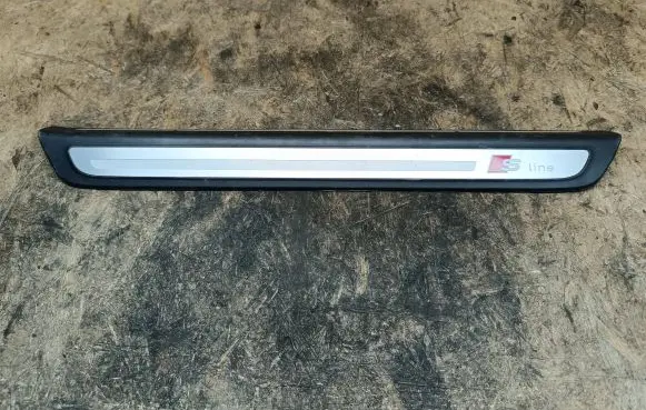 Audi Q5 SQ5 Side skirt front trim 8R0853373G