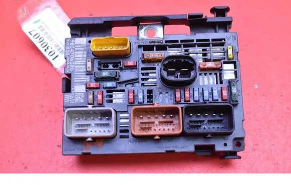 Citroen Berlingo Fuse box set 9664706280