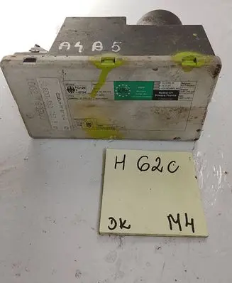 Audi A4 S4 B5 8D Central locking vacuum pump 8D0862257B
