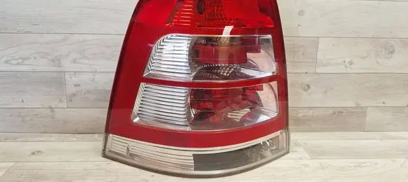 Opel Zafira B Rear/tail lights 