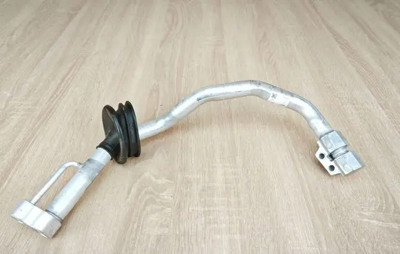 Air conditioning (A/C) pipe/hose