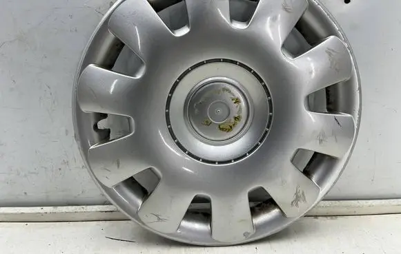 Volkswagen Polo R15 wheel hub/cap/trim 1J0601147P