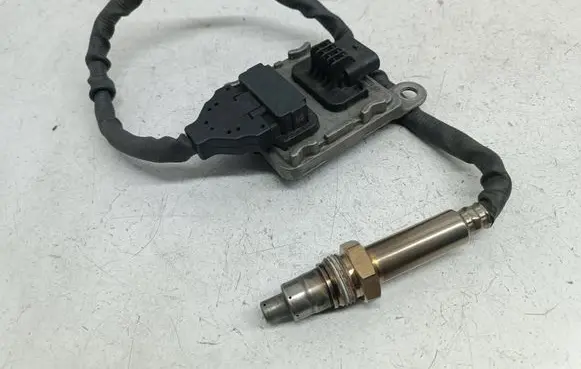 Mercedes-Benz E W213 Lambda probe sensor A0009053009 SNS381B 0009053009