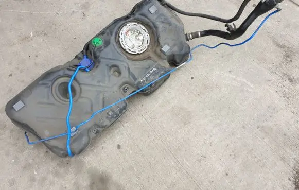 Mini One - Cooper F56 F55 Fuel tank 7409227 740922705 7300477