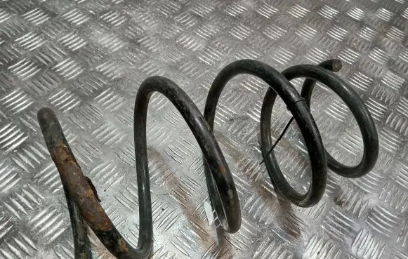 BMW X3 E83 Front coil spring