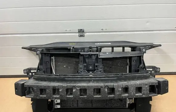 Volkswagen PASSAT CC Radiator support slam panel 3C8805588