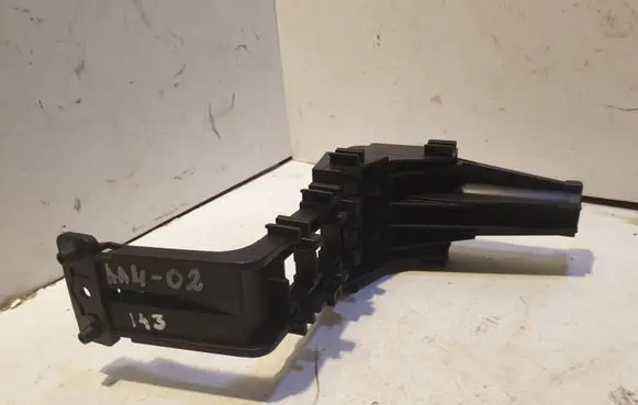 Audi A4 S4 B6 8E 8H Relay mounting block 8E0937503B
