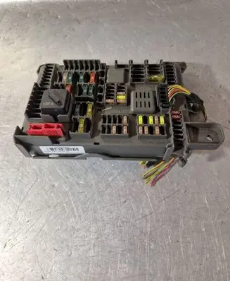 BMW X5 E70 Fuse module 693168704 BJ5T595610 B010105300