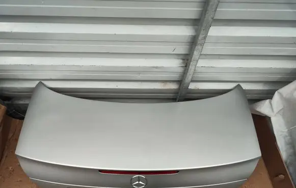 Mercedes-Benz E AMG W211 Tailgate/trunk/boot lid