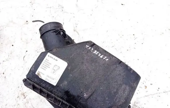 Volvo S70 V70 V70 XC Air filter box 5927377