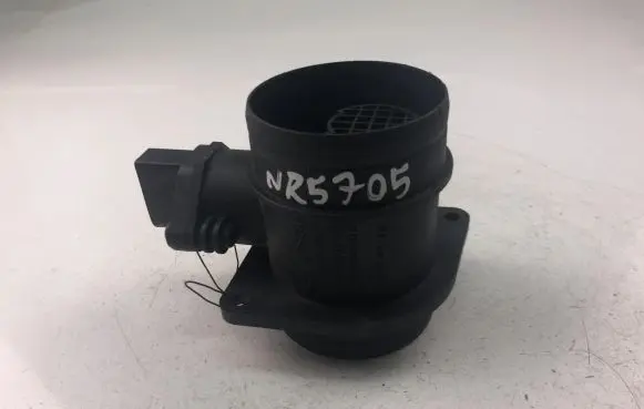 Volkswagen Caddy Mass air flow meter 038906461B