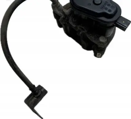 Hyundai Sonata DN8 Rear brake caliper L158237700
