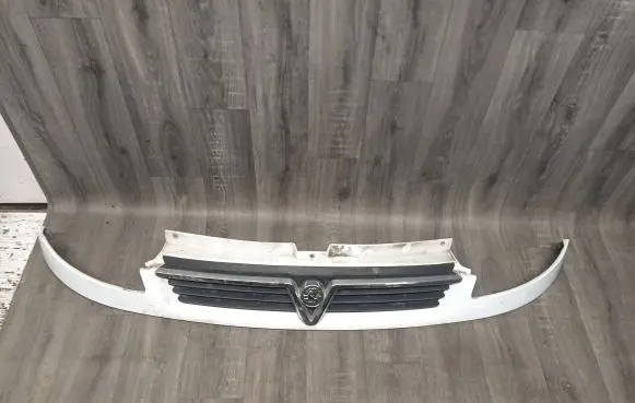 Renault Trafic II (X83) Front bumper upper radiator grill 8200044886 91166761 625719854