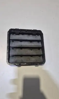 Dodge Durango III Quarter panel pressure vent 68323649AB