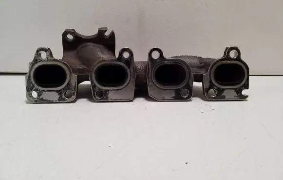 Citroen C5 Aircross Exhaust manifold 9813936880