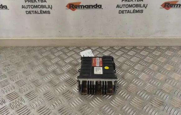 Volkswagen PASSAT B7 Engine control unit/module 443907311 0261200251