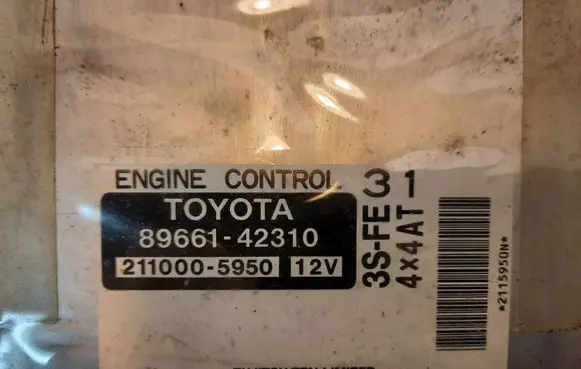 Toyota RAV 4 (XA10) Engine control unit/module 2110005950 8966142310